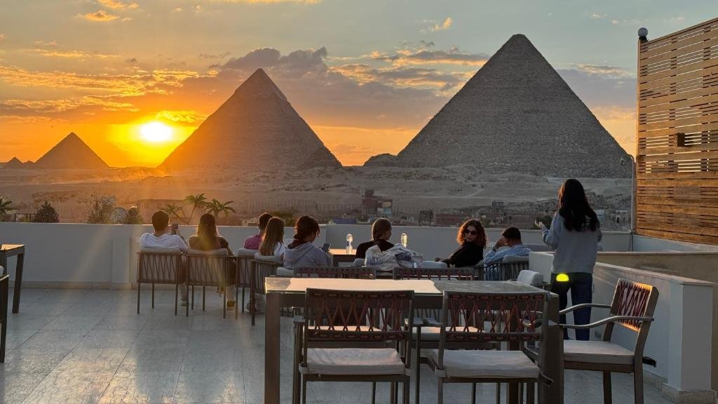 Luxury Travel Agency Egypt – Chaya Voyages bespoke journey to the Pyramids of Giza